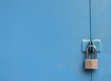 чем отличается банкротство организации от ликвидации - фото - 1